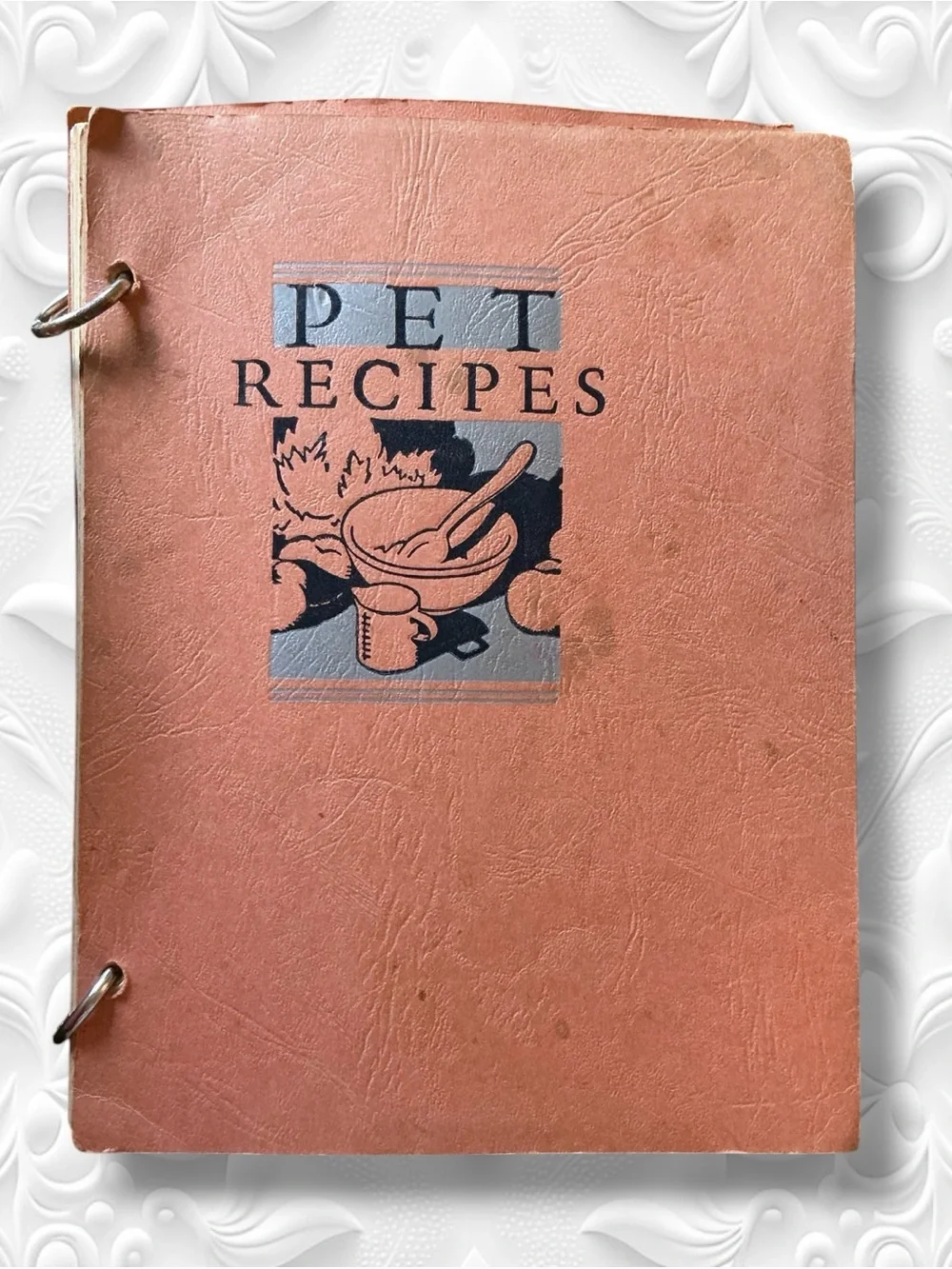 Vintage 1931 Pet Sweetened Condensed Milk “Pet Recipes” Cookbook Great Graphics